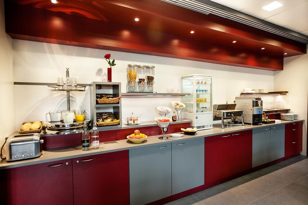 Hotel L'Amandier Nanterre Eksteriør billede