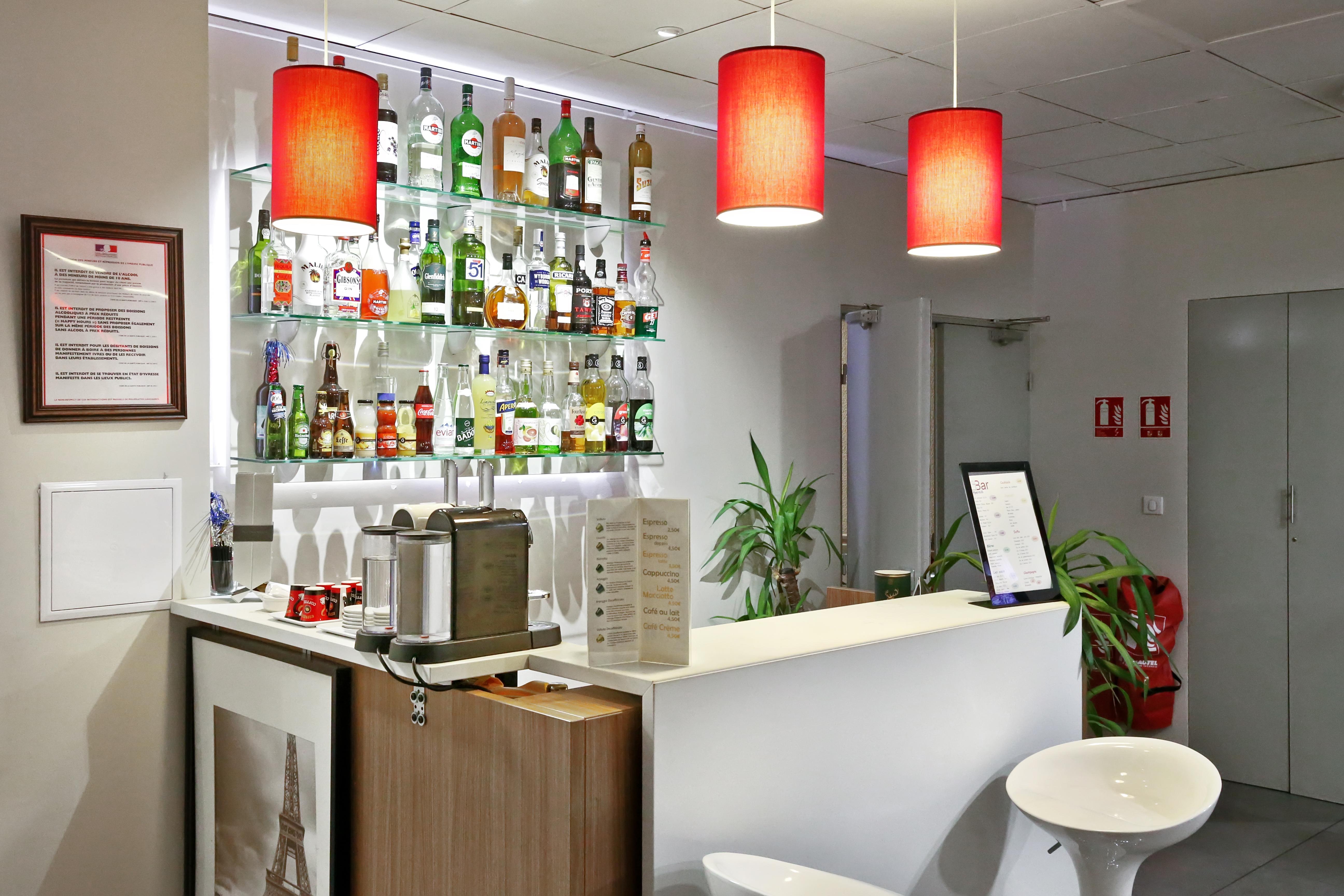 Hotel L'Amandier Nanterre Eksteriør billede