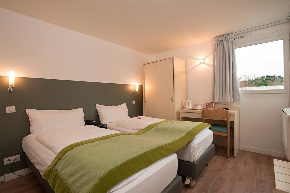 Hotel L'Amandier Nanterre Eksteriør billede